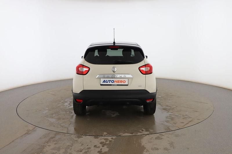 Usado Renault Captur Intens 110 CV (80 kW) 2016 Blanco SUV