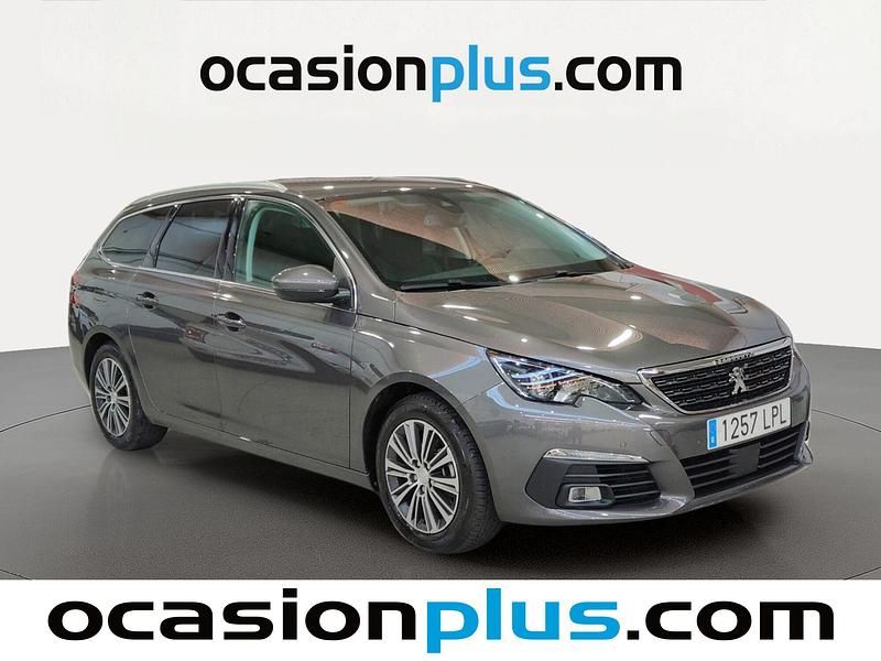 Usado Peugeot 308 Allure 130 CV (95 kW) 2021 Gris Familiar