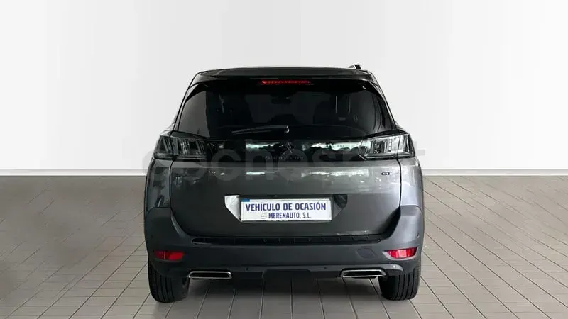 Usado Peugeot 5008 GT 130 CV (95 kW) 2022 Gris SUV