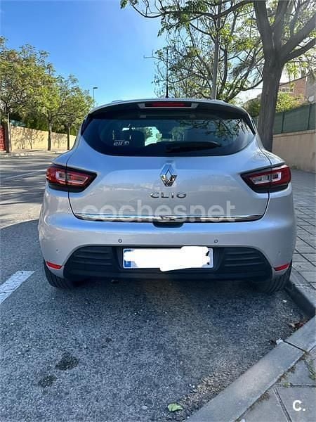 Usado Renault Clio IV Zen 90 CV (66 kW) 2019 Gris / plata Berlina