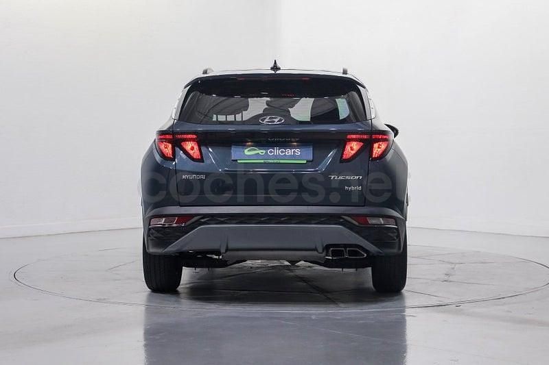 Usado Hyundai Tucson 230 CV (169 kW) 2022 Gris / plata SUV