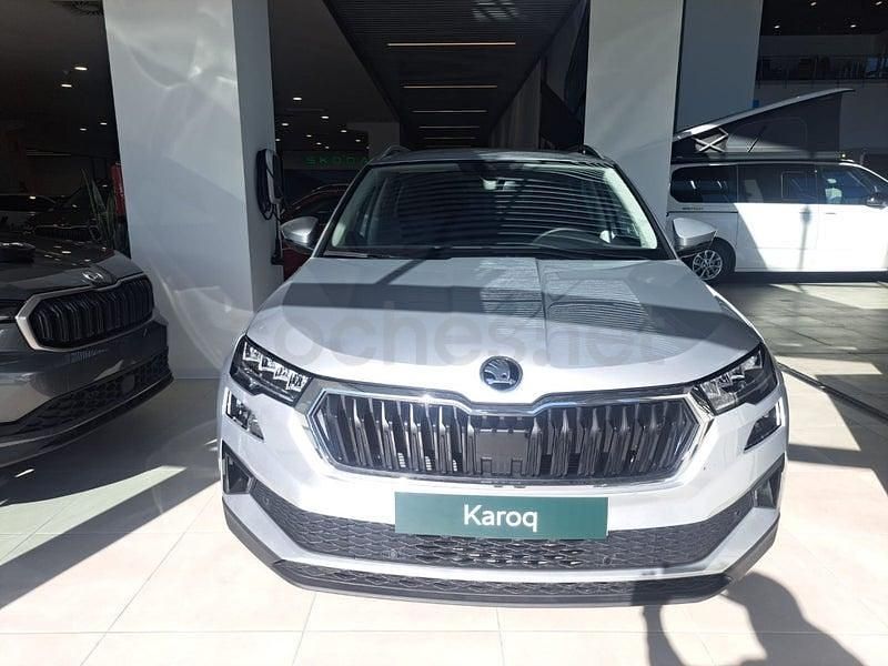 Usado Skoda Karoq Selection 115 CV (84 kW) 2024 Gris / plata SUV