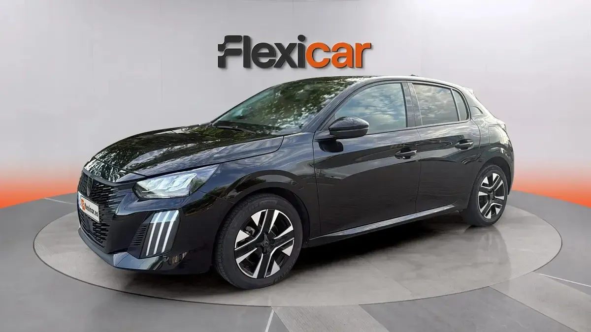 Usado Peugeot 208 Allure 101 CV (74 kW) 2025 Negro Utilitario