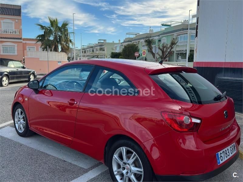 Usado Seat Ibiza SC Style 85 CV (62 kW) 2009 Rojo Utilitario