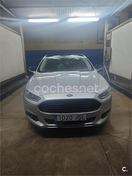 Usado Ford Mondeo Titanium 150 CV (110 kW) 2015 Gris / plata Berlina