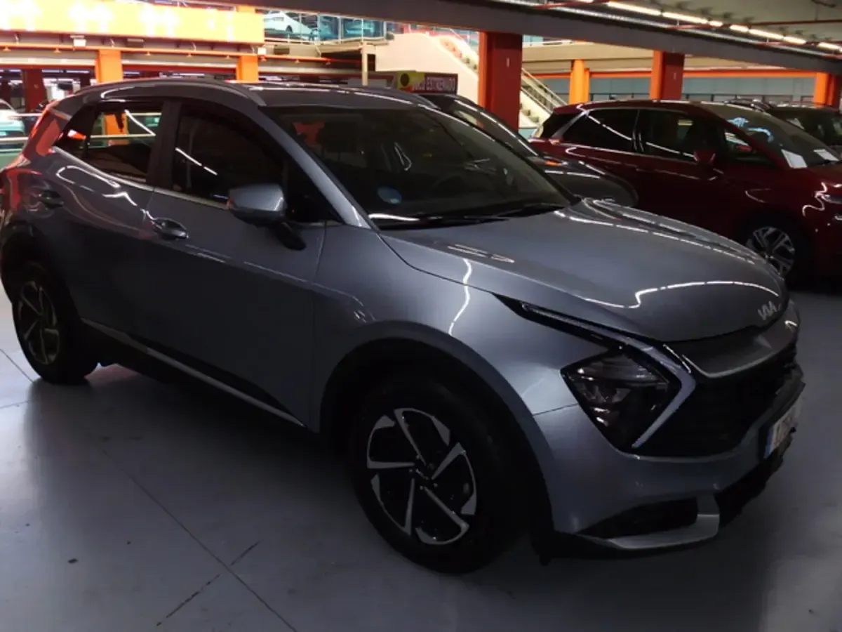 Usado Kia Sportage 150 CV (110 kW) 2022 Gris SUV