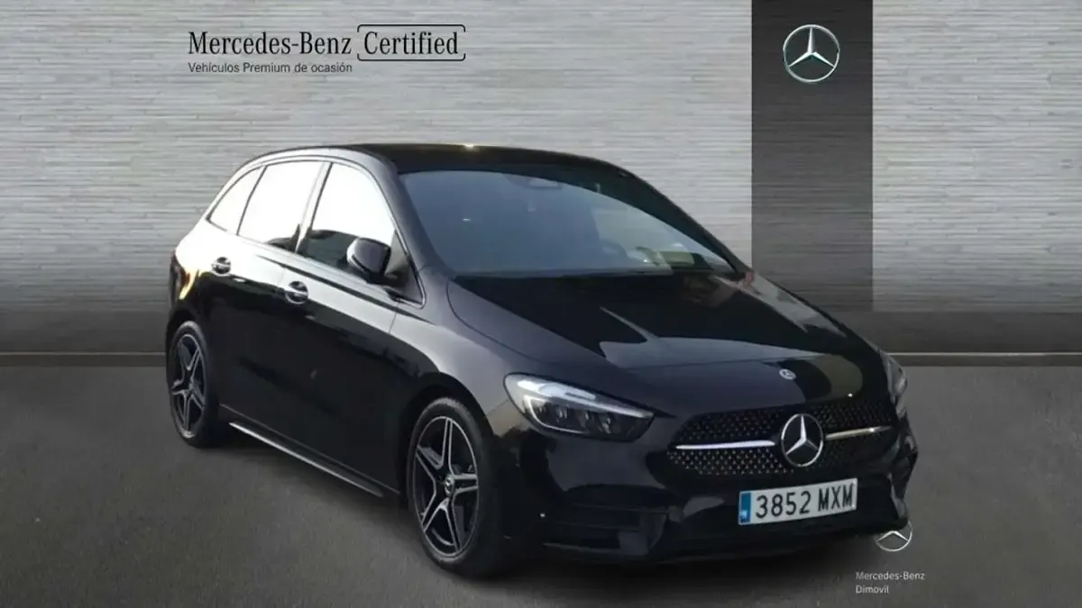 Usado Mercedes B200 150 CV (110 kW) 2024 Negro Utilitario