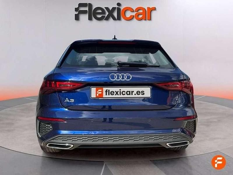 Usado Audi A3 S-Line 150 CV (110 kW) 2023 Azul Berlina