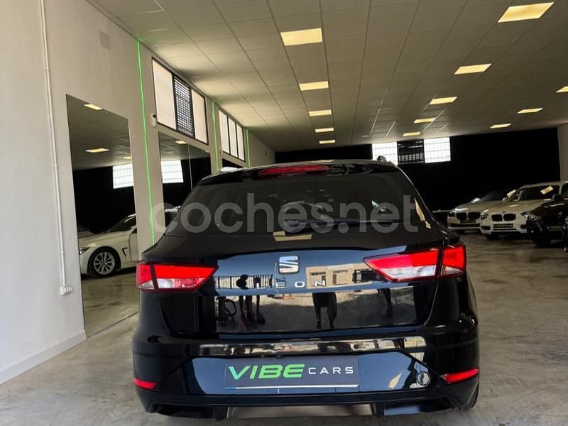 Usado Seat Leon Style 115 CV (84 kW) 2019 Negro Berlina