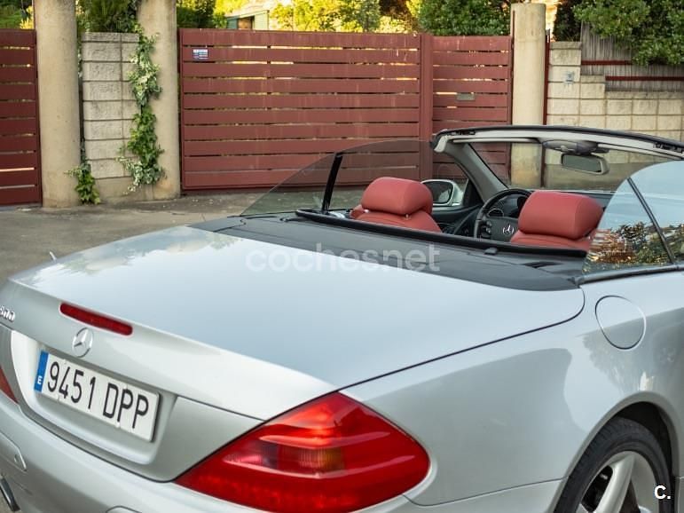 Usado Mercedes SL500 306 CV (225 kW) 2001 Gris / plata Descapotable