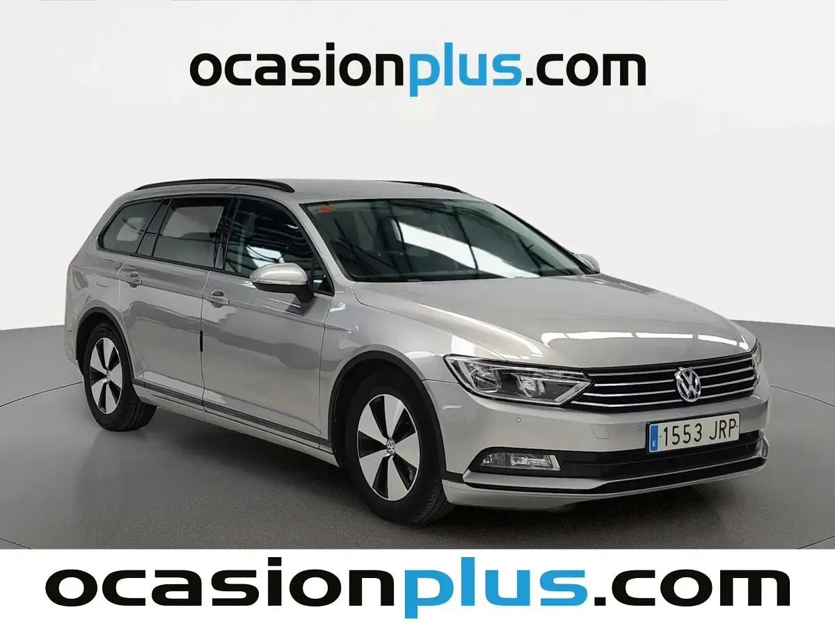 Usado VW Passat 120 CV (88 kW) 2016 Gris plata Familiar