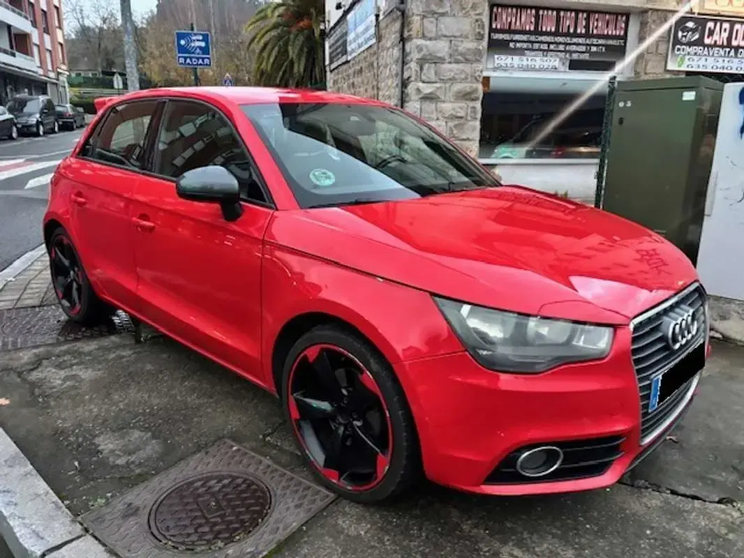 Usado Audi A1 150 CV (110 kW) 2010 Rojo Utilitario