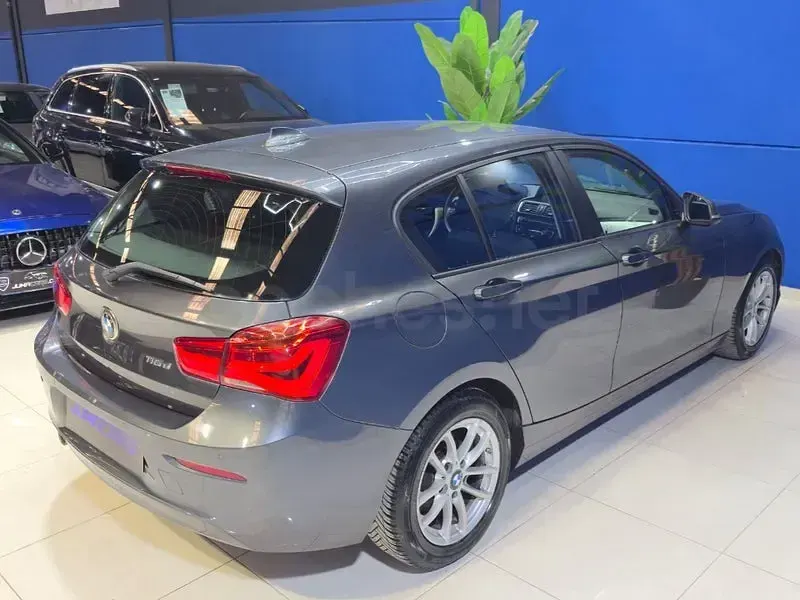 Usado BMW 116 Efficient Dynamics 116 CV (85 kW) 2016 Gris / plata Utilitario