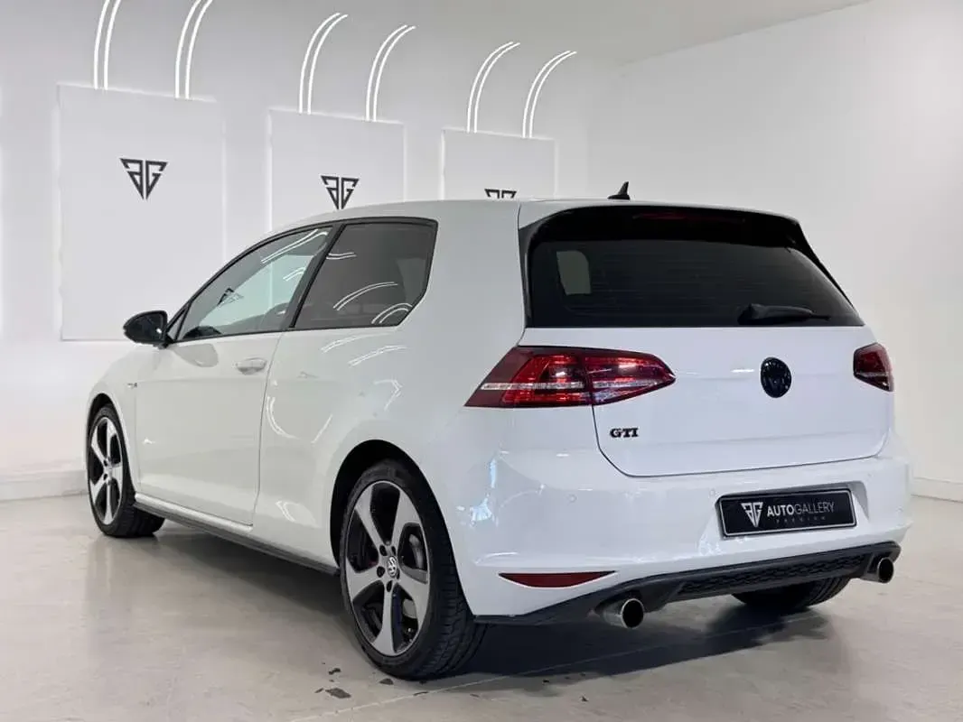 Usado VW Golf VII GTI 230 CV (169 kW) 2014 Blanco Utilitario