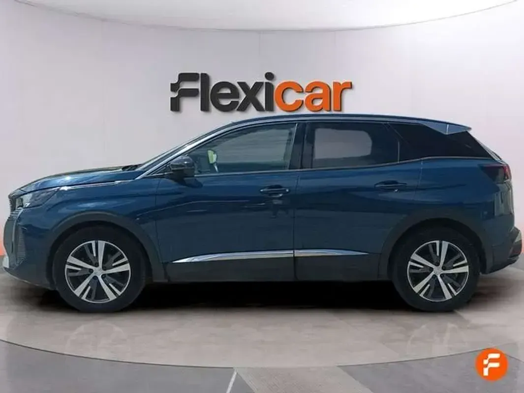 Usado Peugeot 3008 Allure 131 CV (96 kW) 2023 Azul SUV