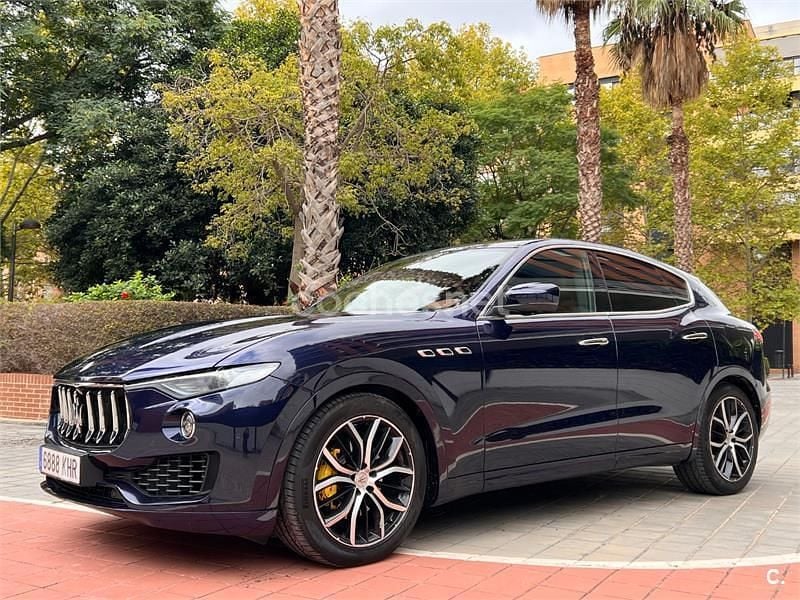 Usado Maserati Levante 350 CV (257 kW) 2018 Azul SUV