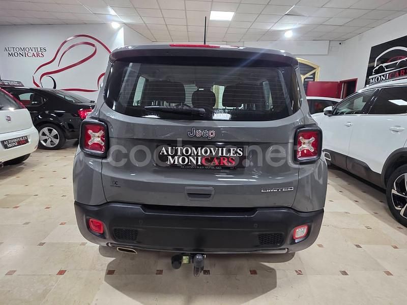 Usado Jeep Renegade Limited 131 CV (96 kW) 2023 Gris / plata SUV