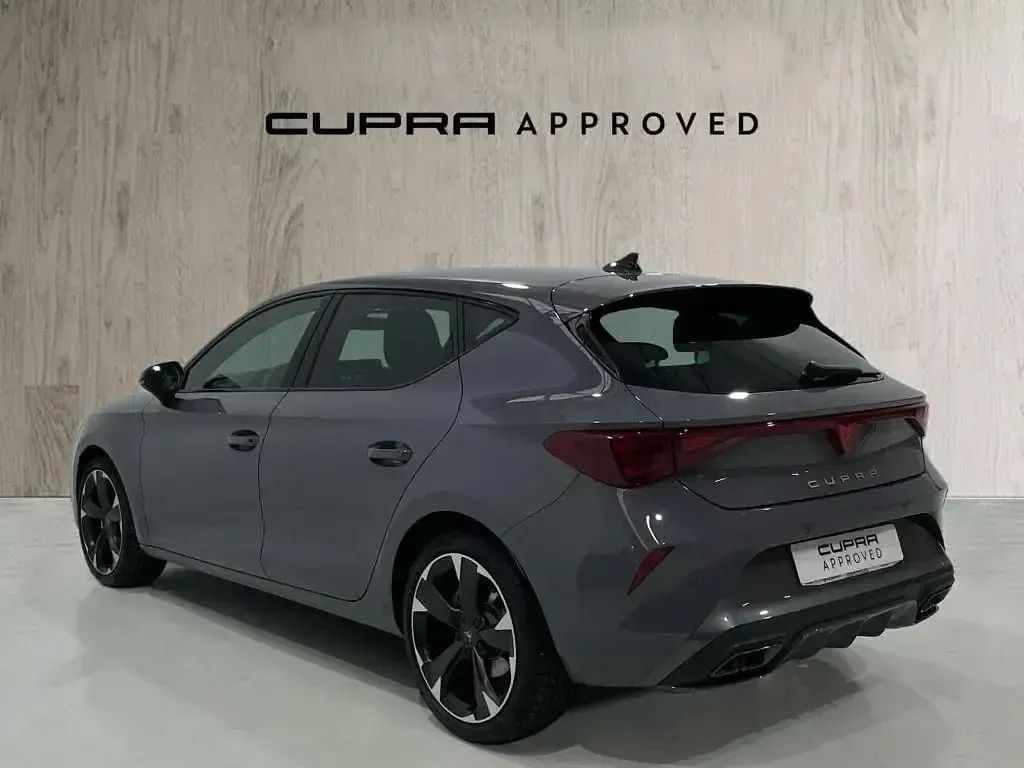 Usado Cupra Leon 150 CV (110 kW) 2025 Gris Berlina