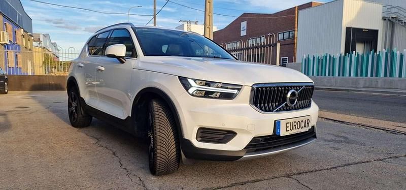 Usado Volvo XC40 Inscription 150 CV (110 kW) 2019 Blanco SUV