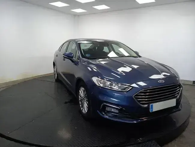 Usado Ford Mondeo Titanium 187 CV (137 kW) 2021 Azul Berlina