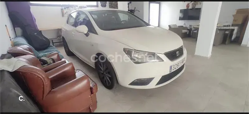Usado Seat Ibiza I-Tech 90 CV (66 kW) 2014 Blanco Berlina