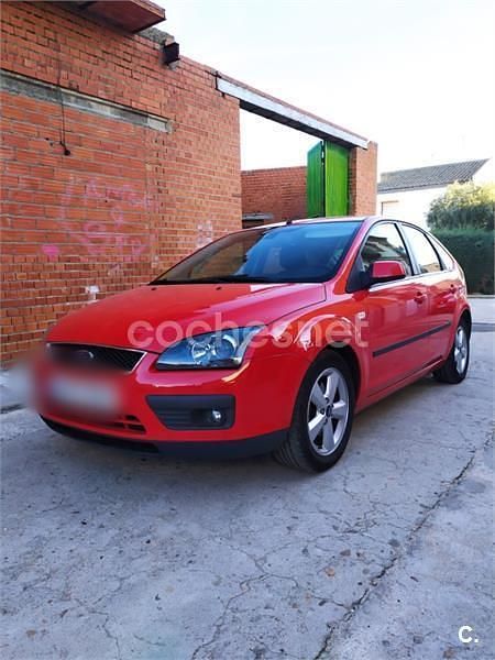 Rojo Usado 2006 Ford Focus Sport Berlina | 4900 € (Caro) - Imagen 1/4