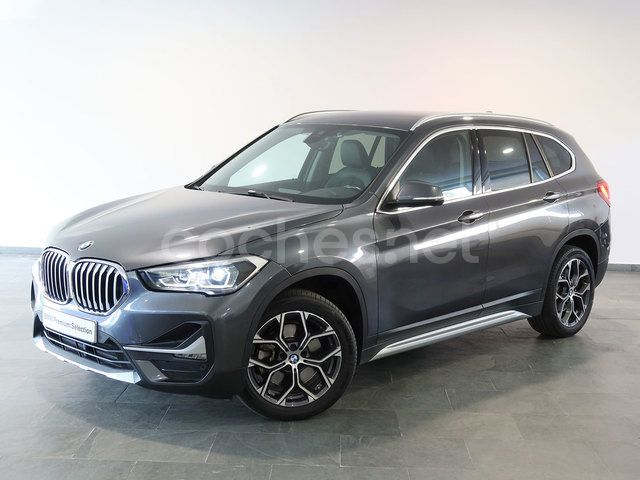 Gris / plata Usado 2022 BMW X1 Executive SUV | 32.850 € (Un poco caro) - Imagen 1/4