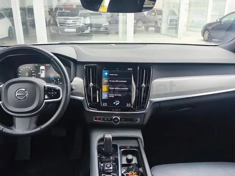 Usado Volvo V90 Momentum 190 CV (139 kW) 2021 Blanco Familiar