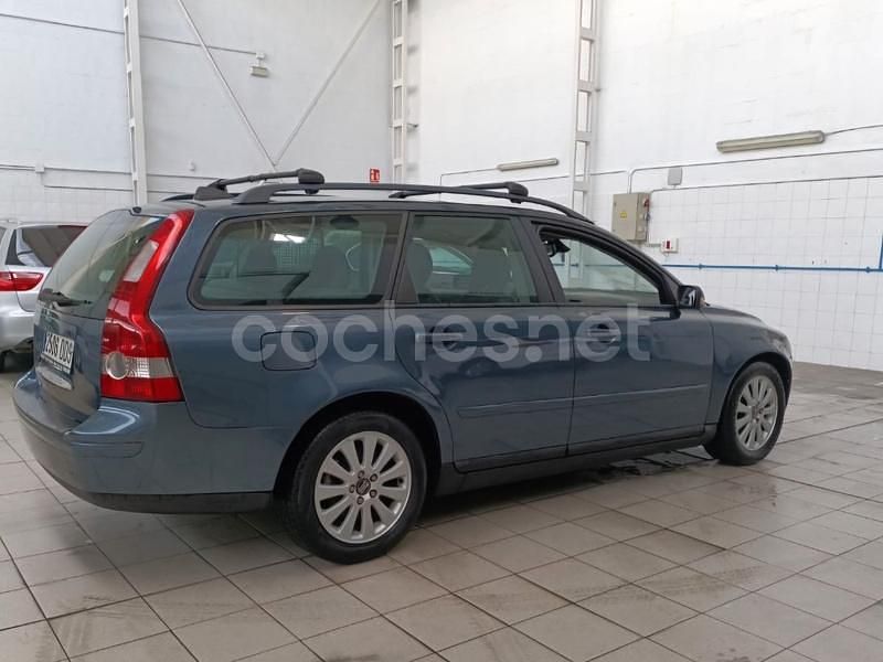 Azul Usado 2005 Volvo V50 Momentum Familiar | 5500 € (Caro) - Imagen 1/4