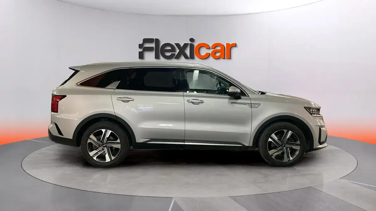 Usado Kia Sorento 194 CV (142 kW) 2023 Gris SUV