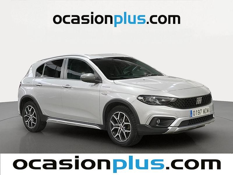 Usado Fiat Tipo Cross 130 CV (95 kW) 2023 Gris Berlina