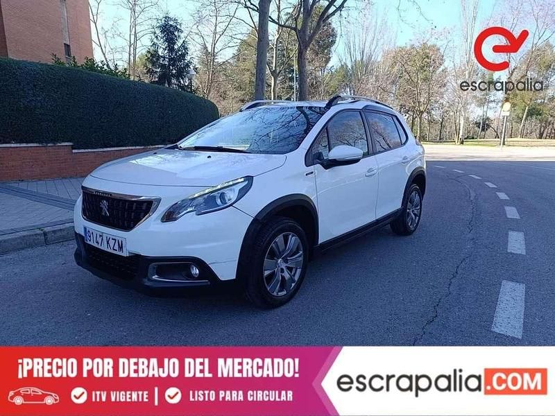 Usado Peugeot 2008 Signature Sky 100 CV (73 kW) 2019 Blanco SUV