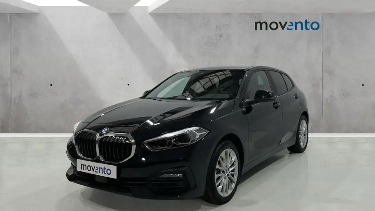 Usado BMW 118 Comfort Edition 140 CV (102 kW) 2022 Negro Utilitario