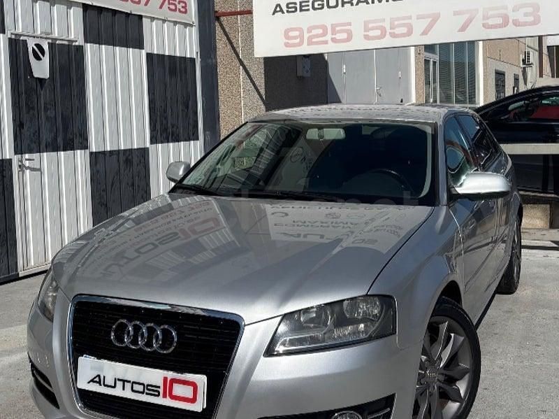 Usado Audi A3 Ambition 140 CV (102 kW) 2011 Gris / plata Utilitario