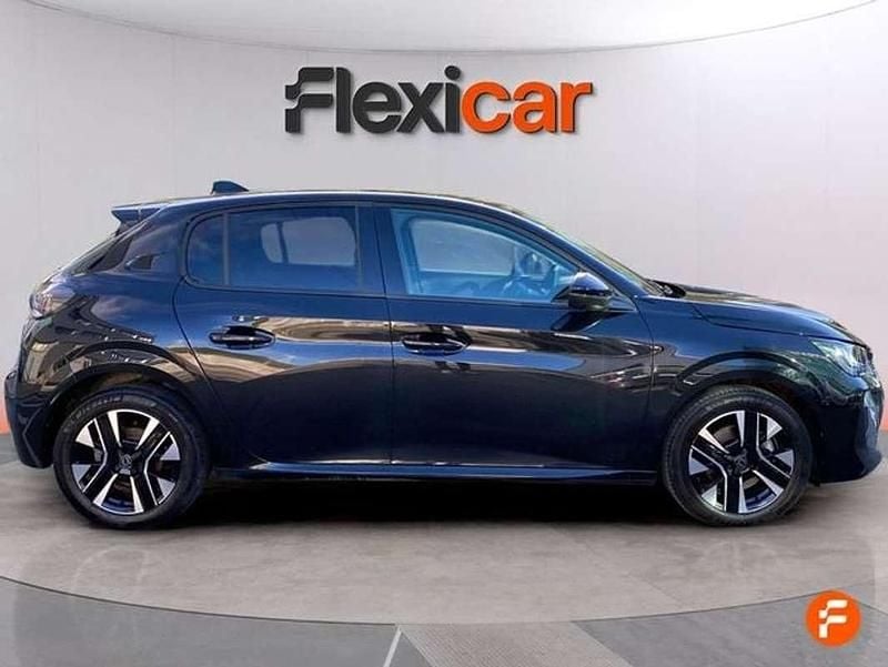 Usado Peugeot 208 Allure 102 CV (75 kW) 2024 Negro Utilitario