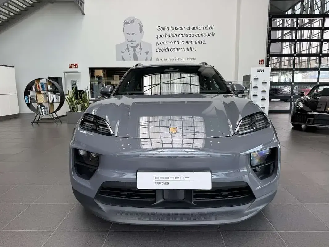 Usado Porsche Macan 300 kW (408 CV) 2025 Gris SUV