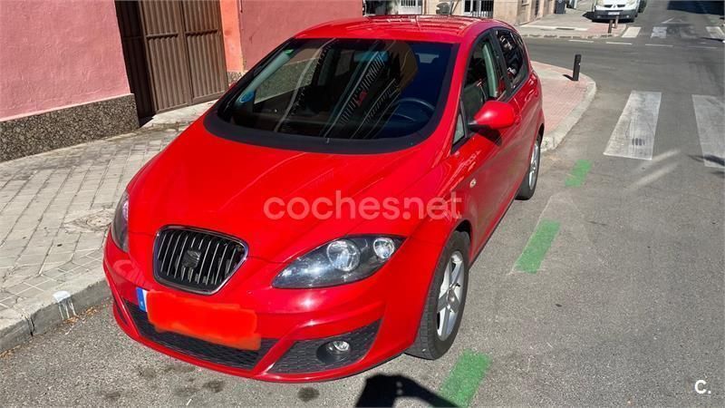 Rojo Usado 2011 Seat Altea Reference Monovolumen | 4800 € - Imagen 1/4
