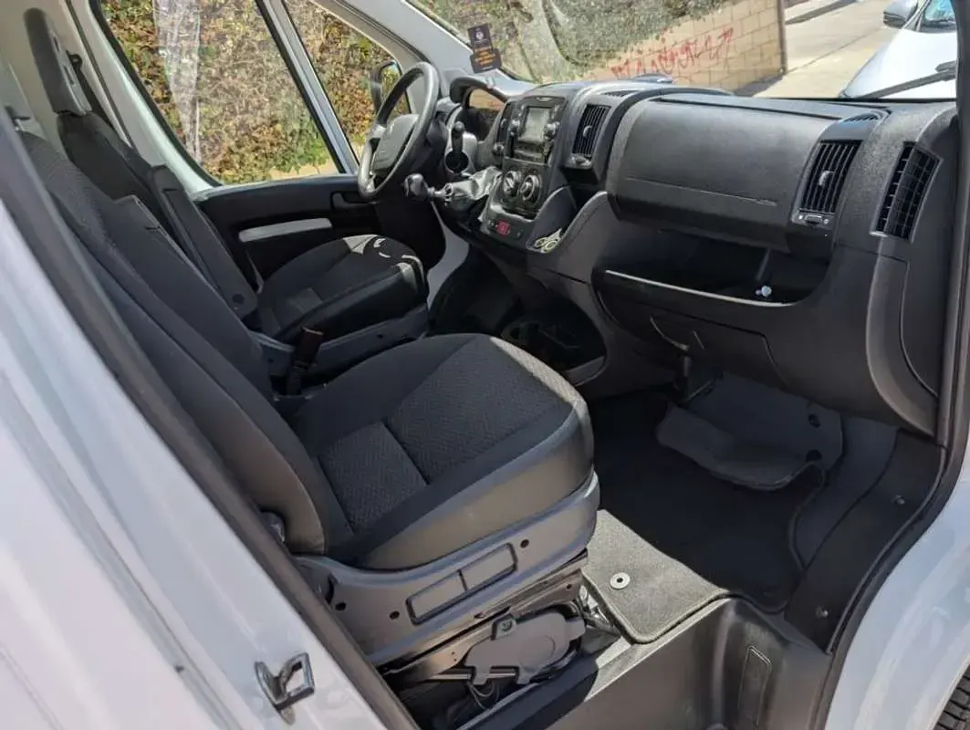 Usado Peugeot Boxer S 140 CV (102 kW) 2020 Blanco Van