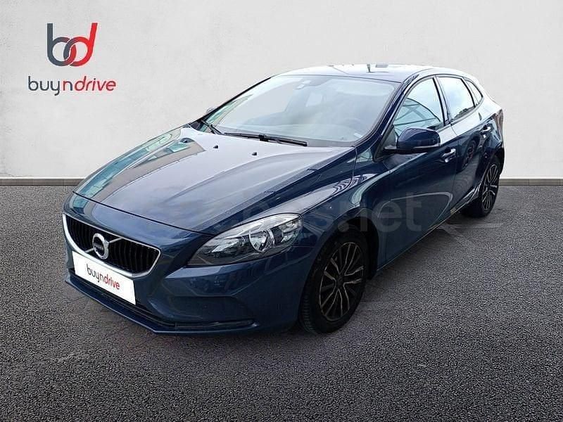 Usado Volvo V40 Inscription 120 CV (88 kW) 2017 Azul Familiar