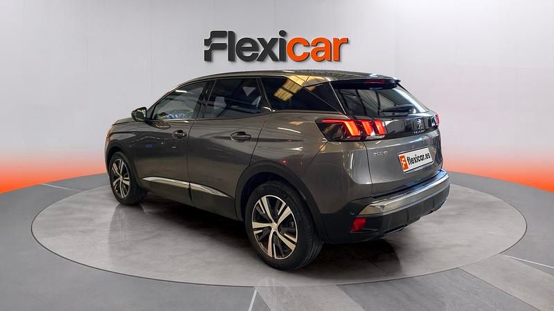 Usado Peugeot 3008 GT 131 CV (96 kW) 2023 Gris SUV