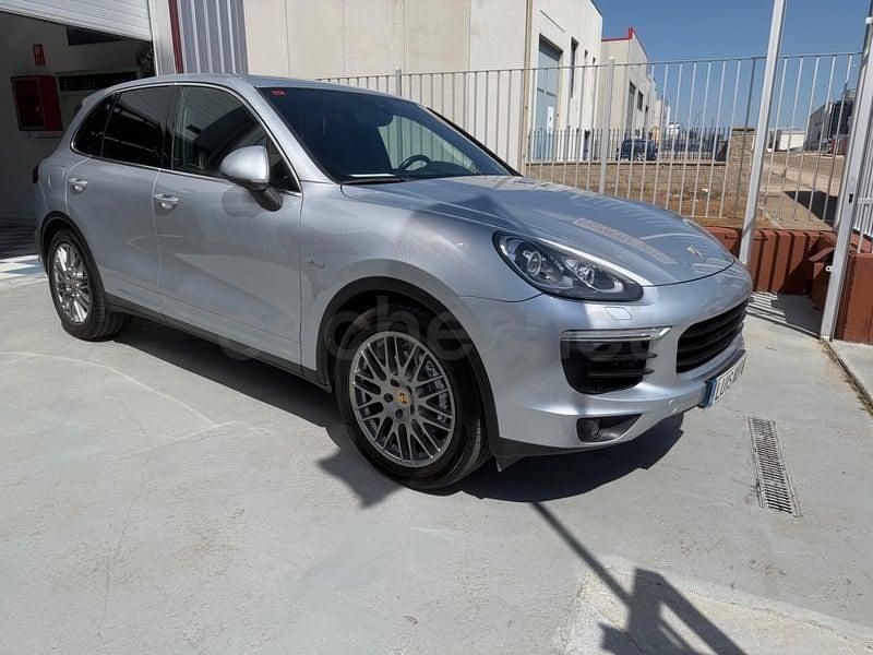 Usado Porsche Cayenne Platinum Edition 262 CV (192 kW) 2017 Gris / plata SUV