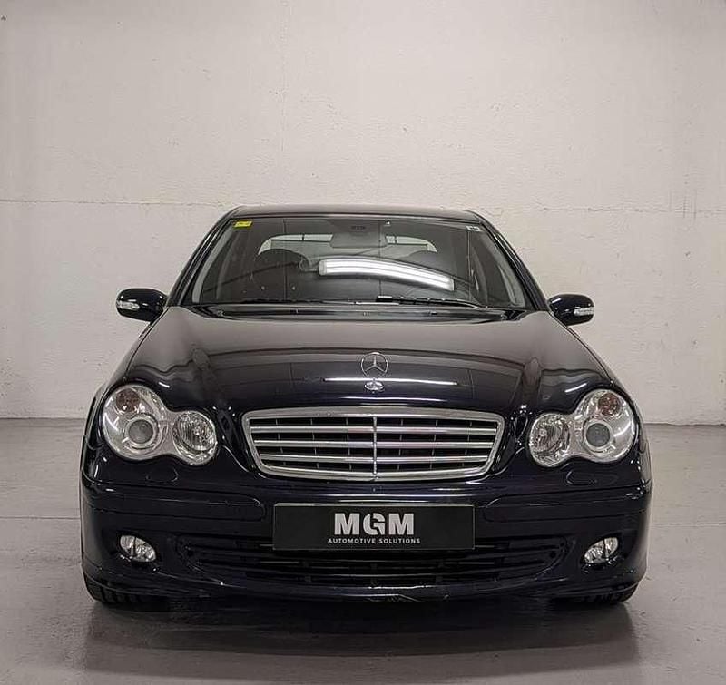 Usado Mercedes C220 Sport Edition 150 CV (110 kW) 2005 Azul Berlina