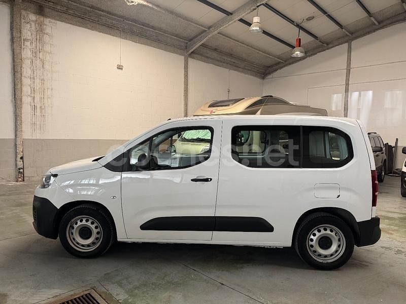 Usado Citroën Berlingo Feel 102 CV (75 kW) 2020 Blanco Monovolumen