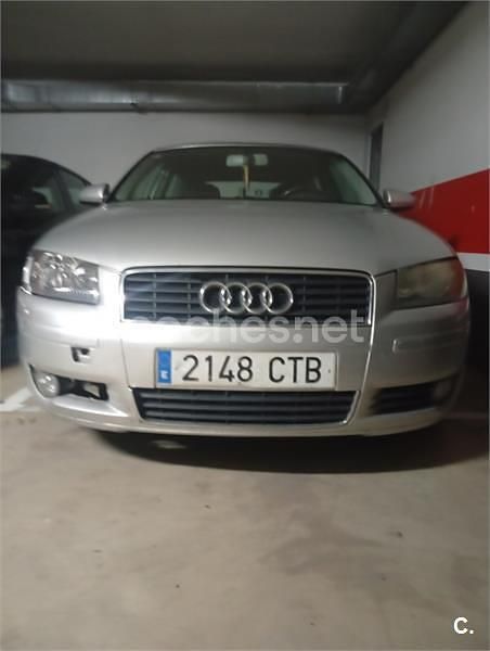 Usado Audi A3 Attraction 150 CV (110 kW) 2004 Gris / plata Berlina