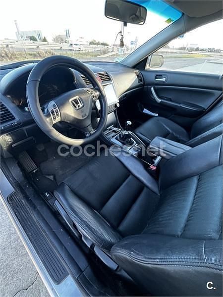 Usado Honda Accord Sport 155 CV (114 kW) 2004 Gris / plata Berlina