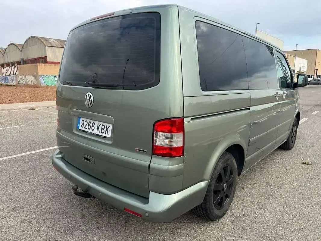 Usado VW Multivan Highline 174 CV (127 kW) 2007 Verde Monovolumen