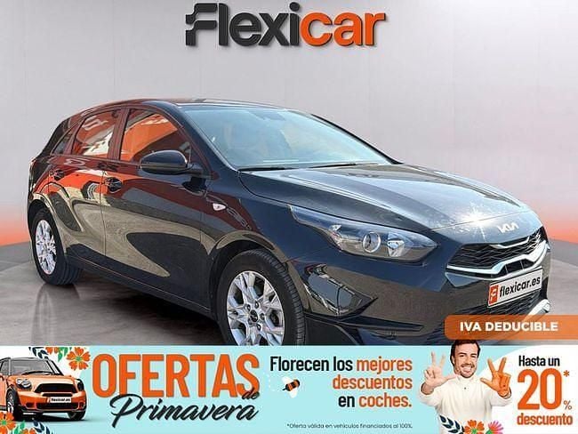 Usado Kia Ceed 136 CV (100 kW) 2023 Negro Utilitario