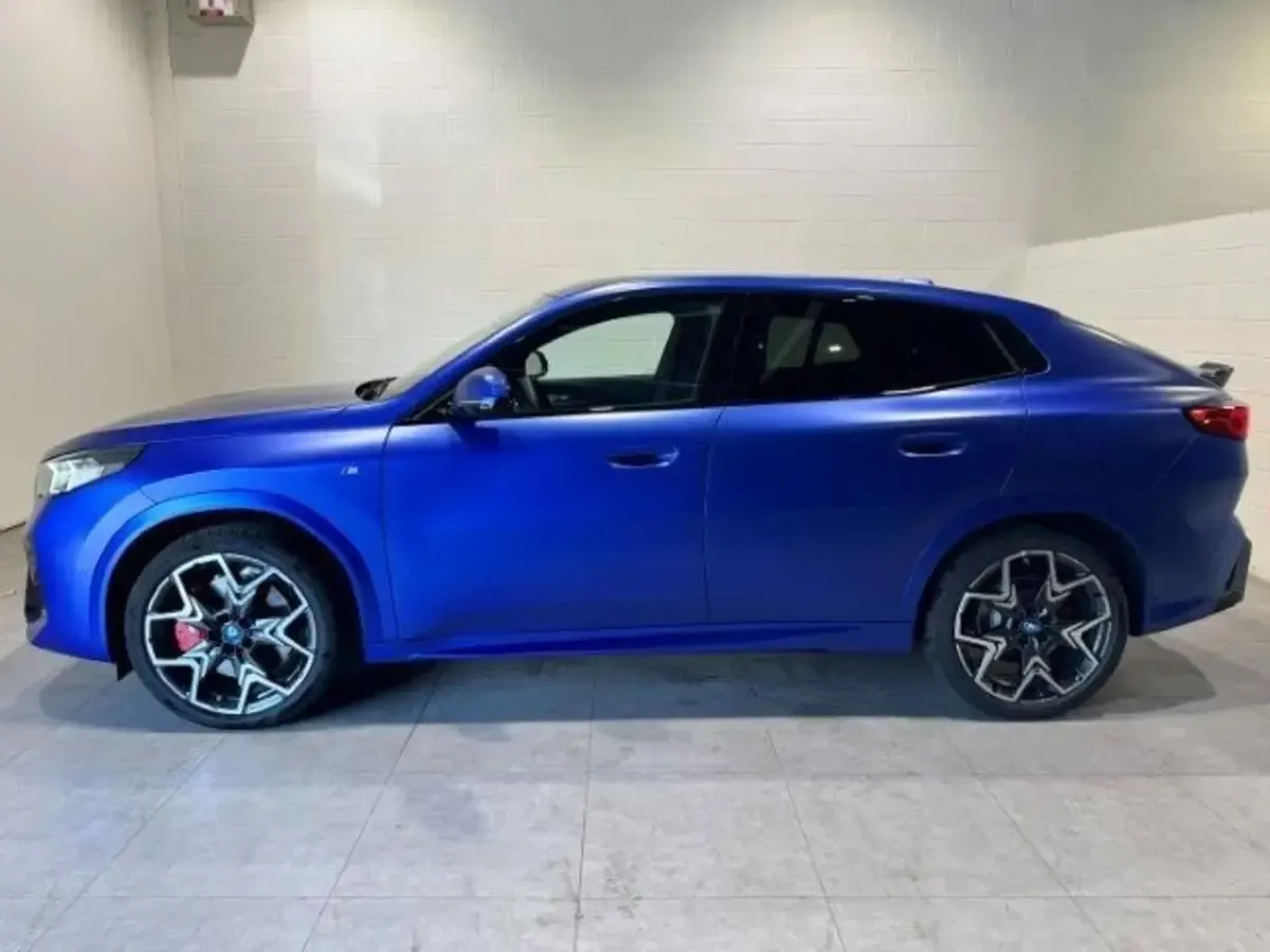 Usado BMW iX2 Comfort Edition 230 kW (313 CV) 2025 Azul SUV
