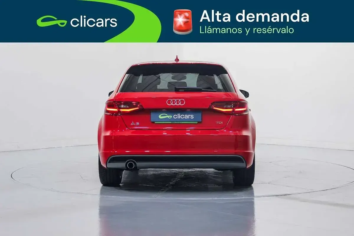 Usado Audi A3 Sportback Advanced 110 CV (80 kW) 2015 Rojo Utilitario