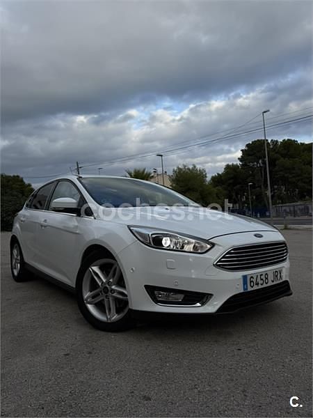 Blanco Usado 2016 Ford Focus Titanium Berlina | 9800 € (Buen precio) - Imagen 1/1